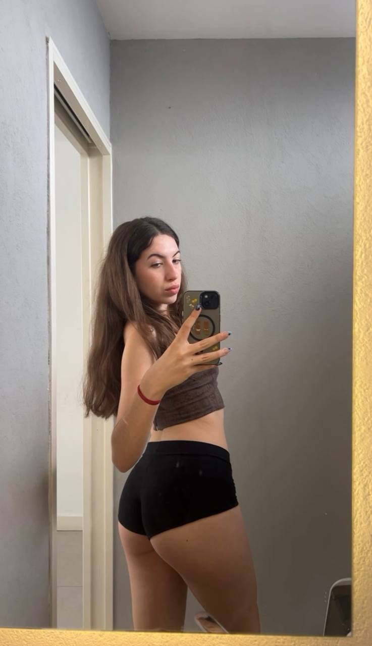 Amber in her underwear in Moroni