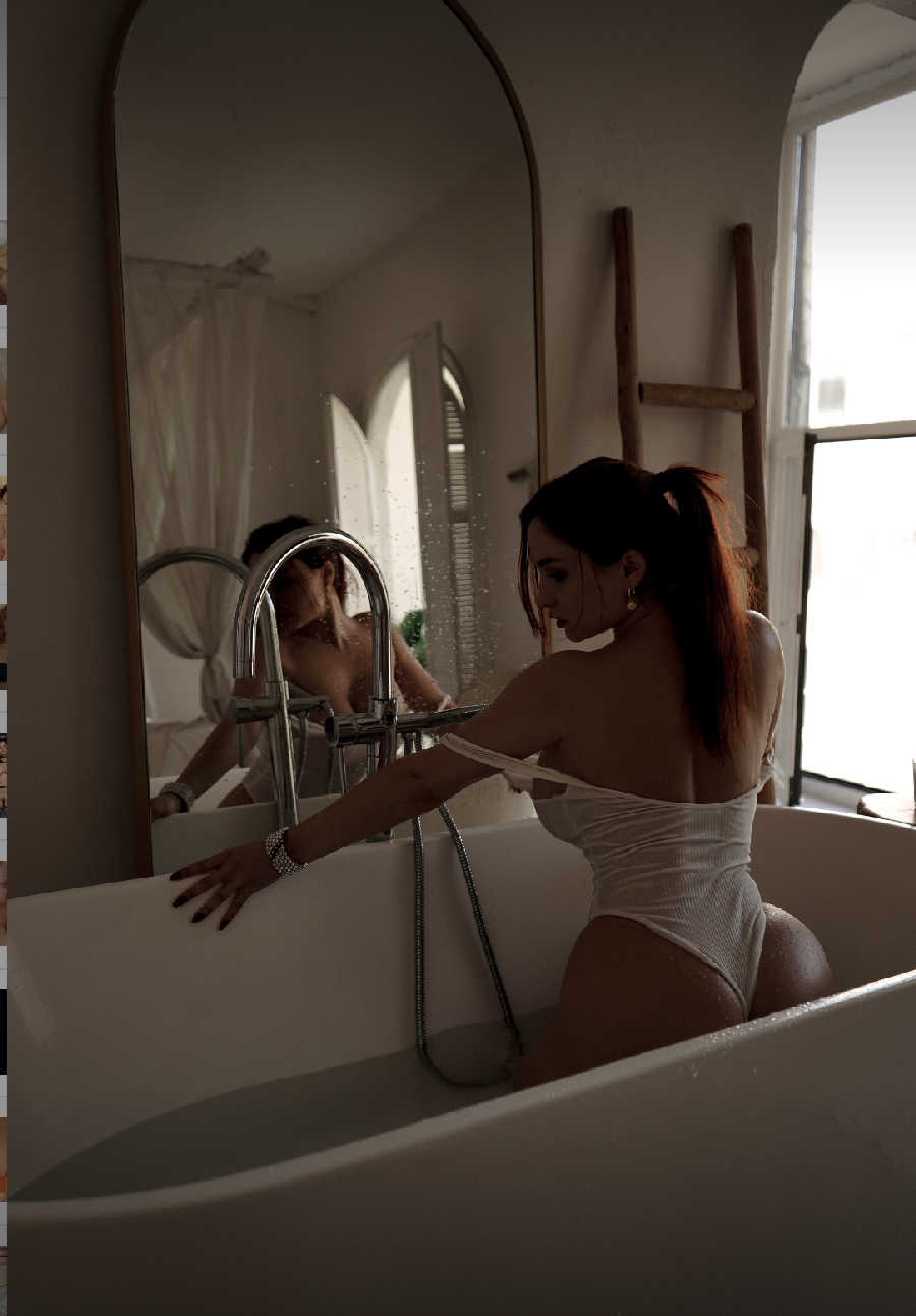 A playful frame from Miranda Faith nude — online in Moroni