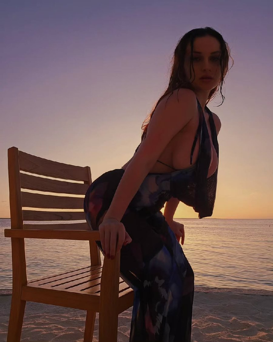 Sexy girl Miranda Faith nude in Moroni